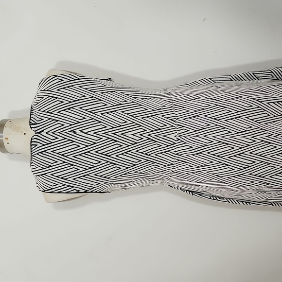 Banana Republic Chevron A-Line Midi Dress Black Ivory Size 6 - Picture 5 of 8